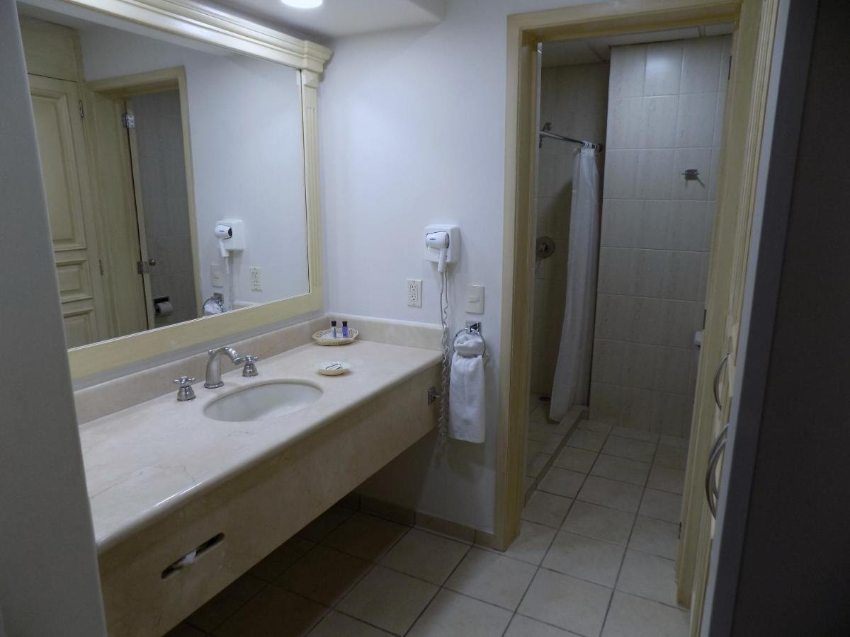 Hotel Real De Minas Bajio León Eksteriør bilde